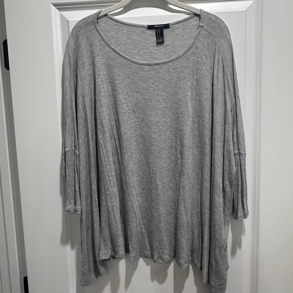 Forever 21 Light Gray Long Sleeve Top